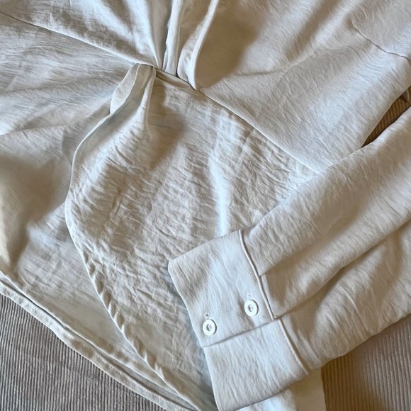 White Altar'd State Long Sleeve Blouse, size M - Picture 2 of 5